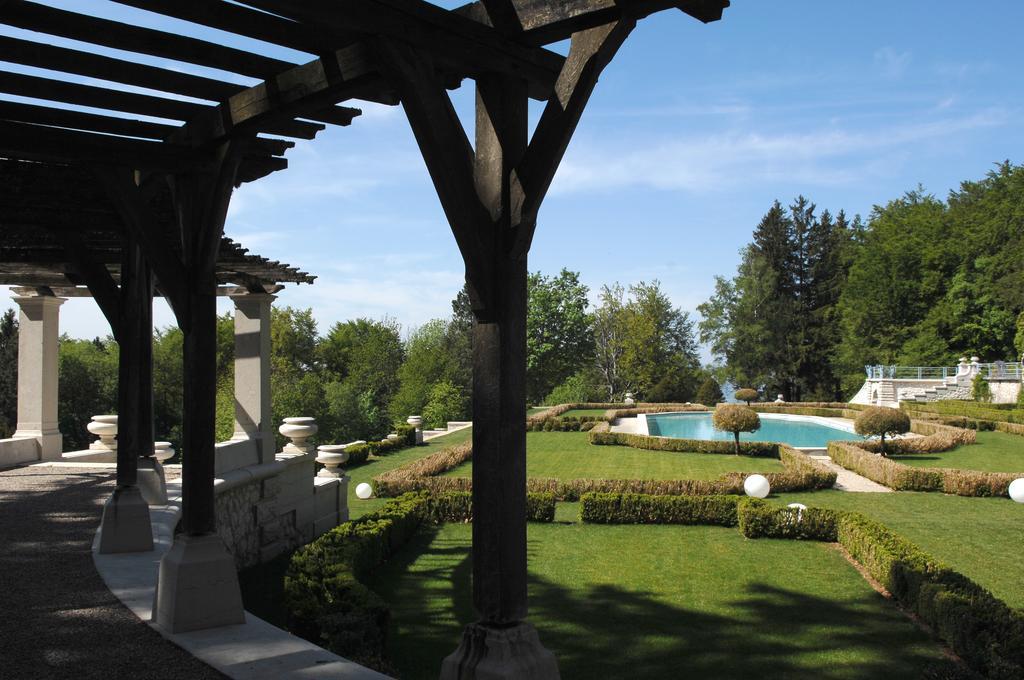 Chateau Des Avenieres Cruseilles Exterior photo